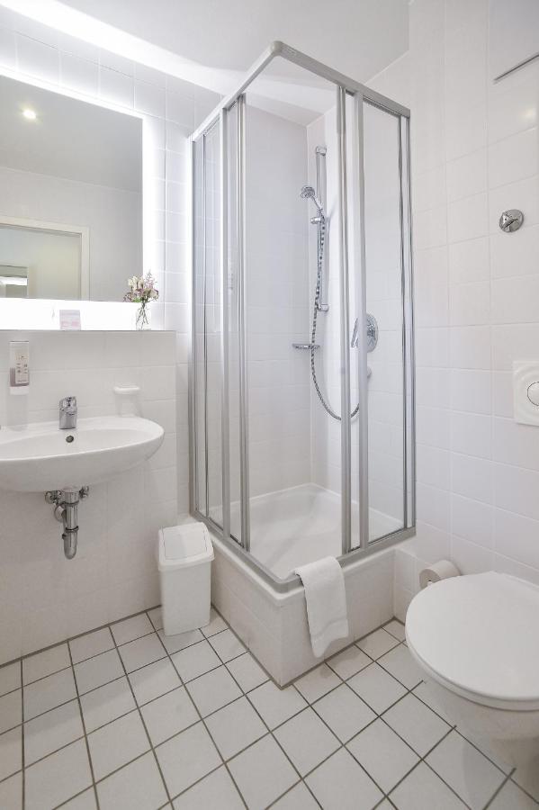 Habitat Esslingen Hotel Esslingen am Neckar Екстериор снимка
